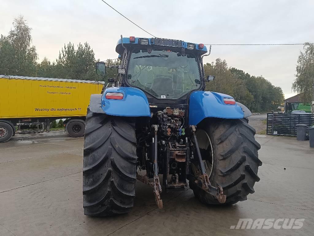 New Holland T 7050 トラクター