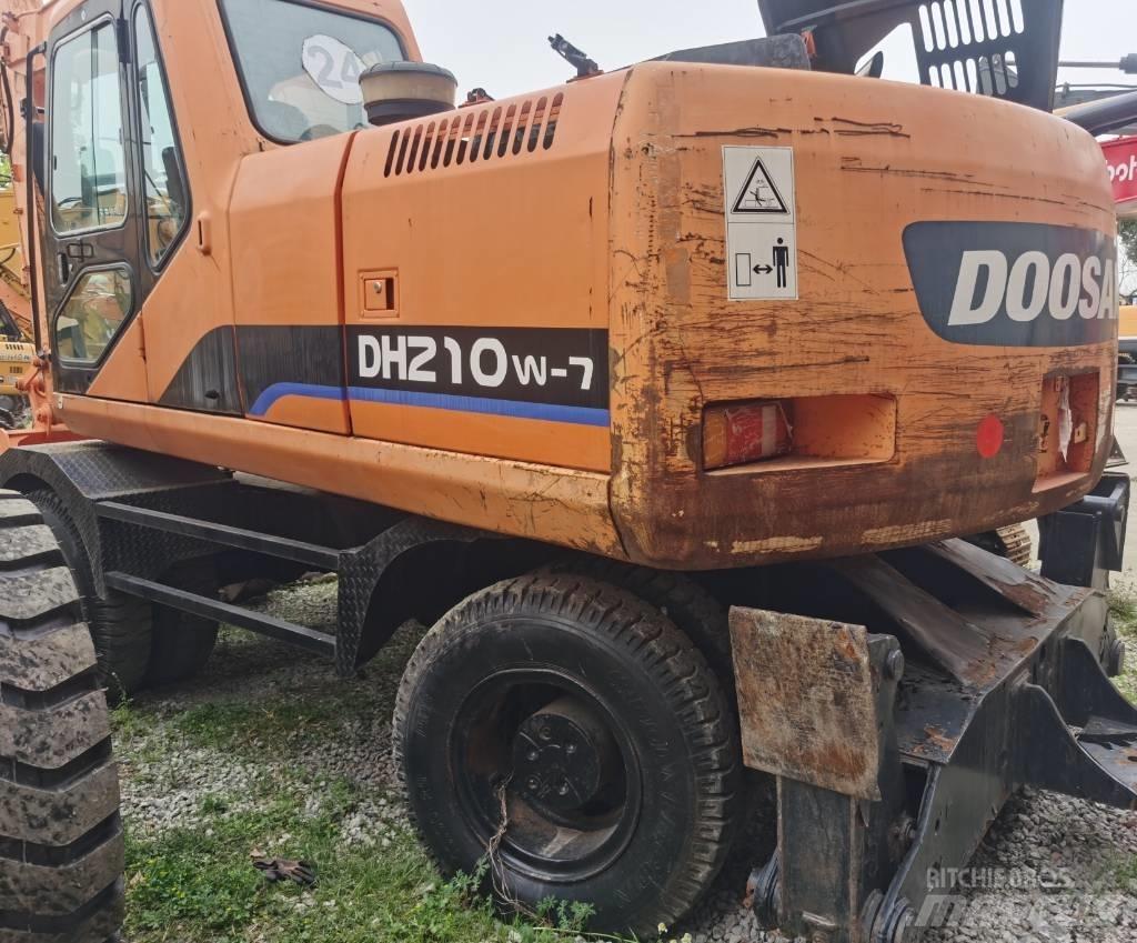 Doosan DH 210 W-7 ホイール式油圧ショベル（パワーショベル・ユンボ・バックホー）