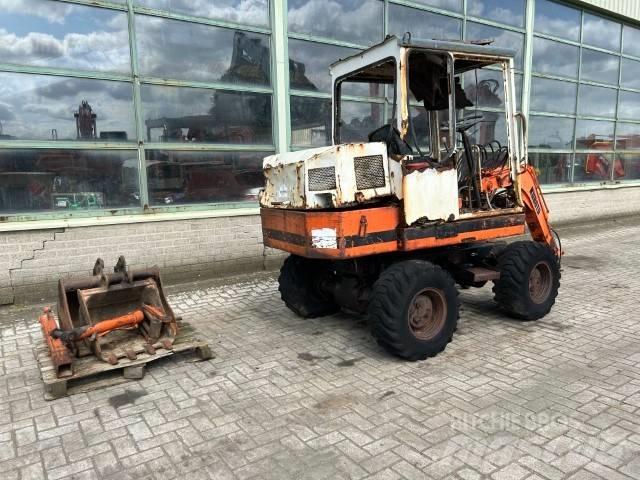Kubota KH -16 W  4X4 ホイール式油圧ショベル（パワーショベル・ユンボ・バックホー）