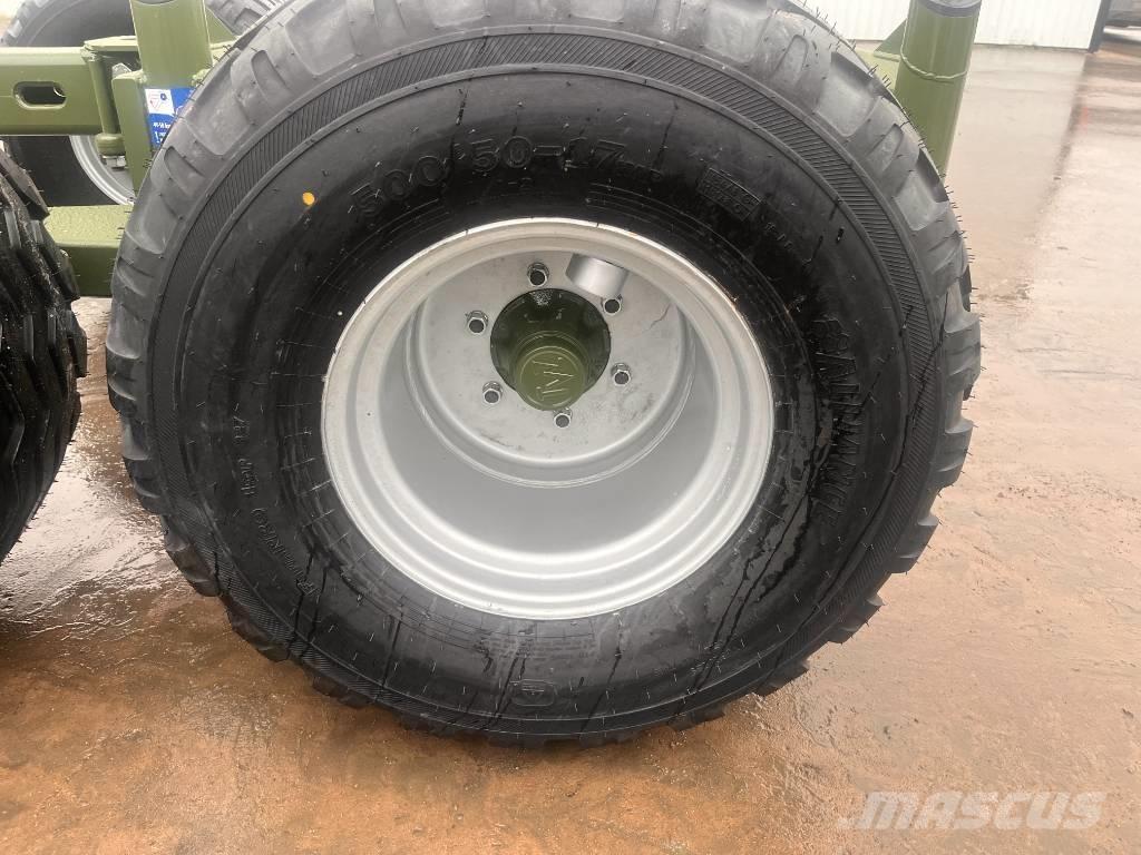 Farma T10 DS 林業トレーラー