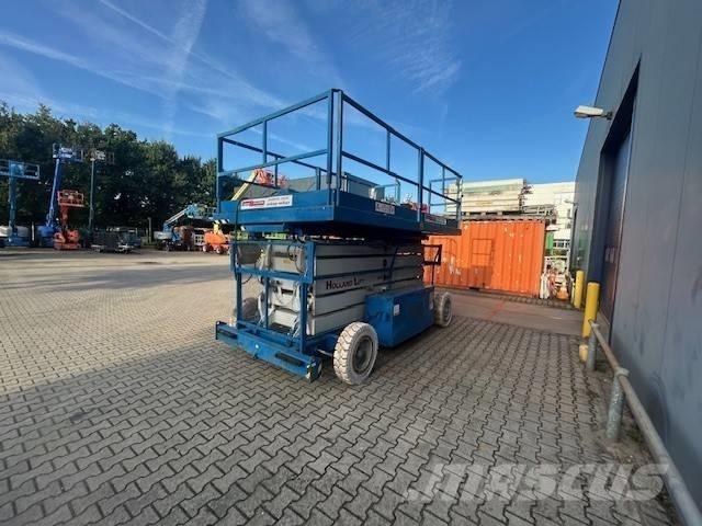 Holland Lift A151EV シザースリフト