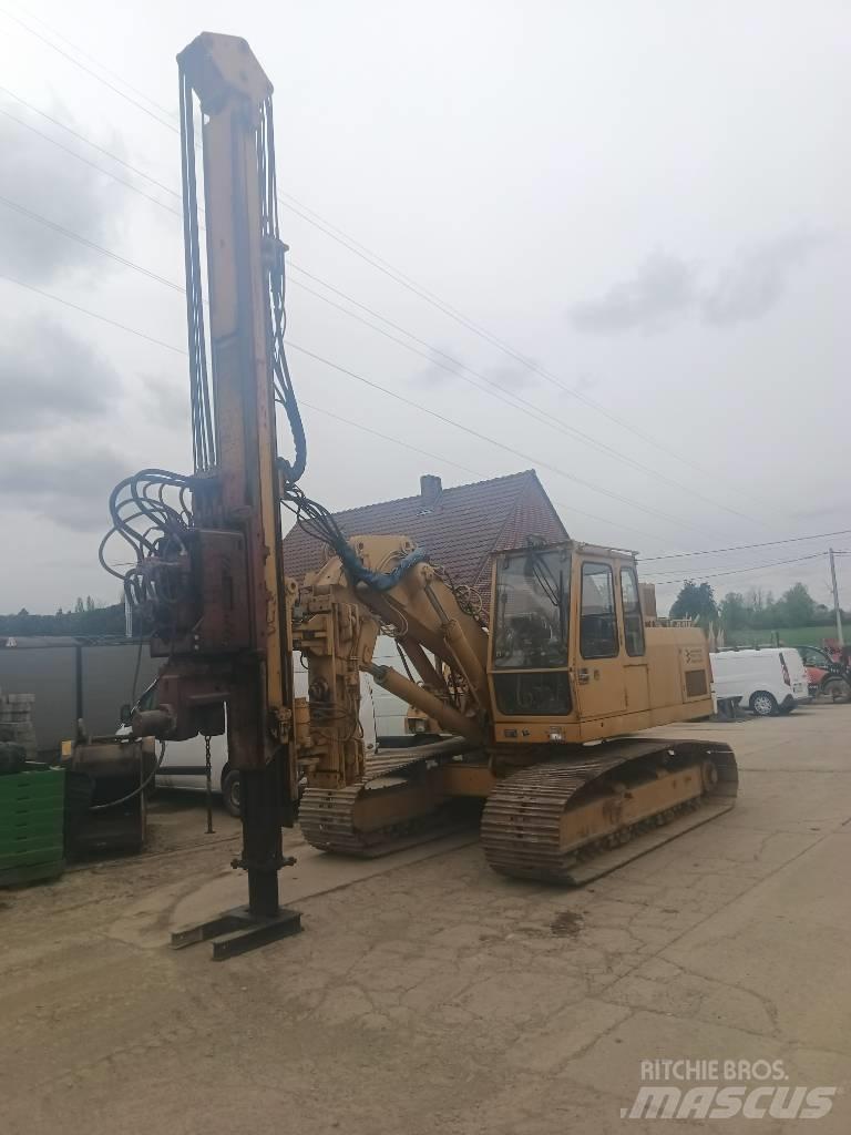Liebherr R 922 L 大型油圧ショベル12t以上（パワーショベル・ユンボ）