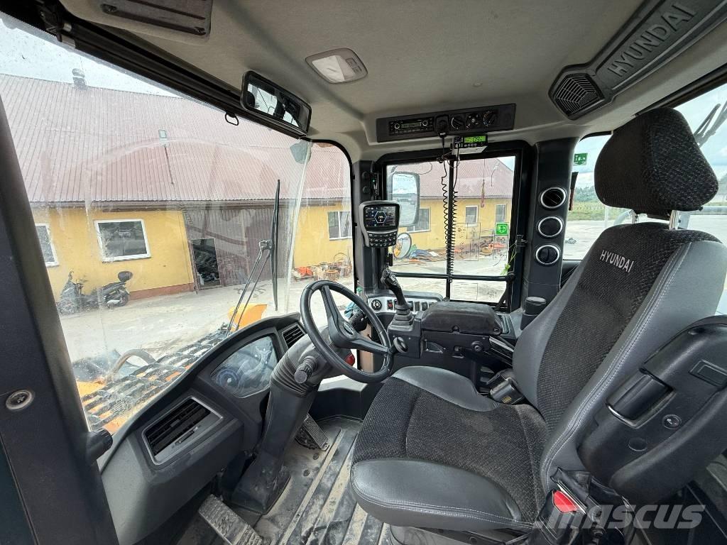 Hyundai HL 960 ホイールローダー・タイヤショベル