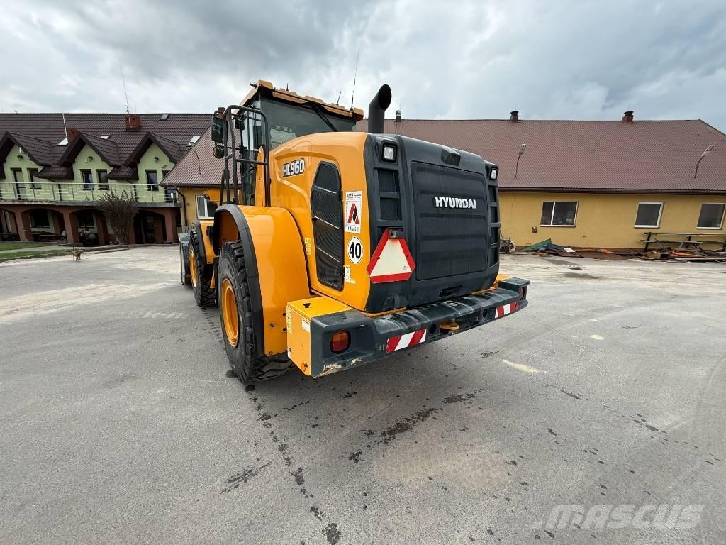 Hyundai HL 960 ホイールローダー・タイヤショベル