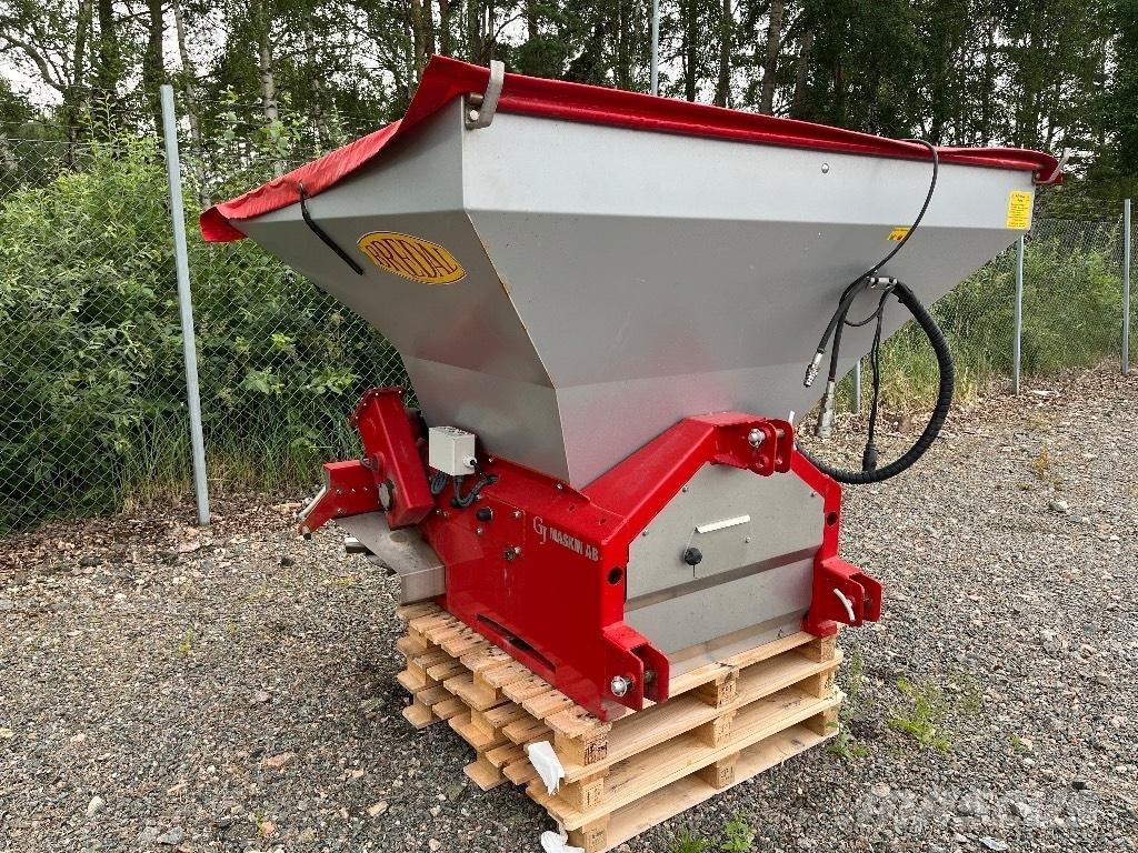 Bredal SGS 1500 砂と塩撒き専用車