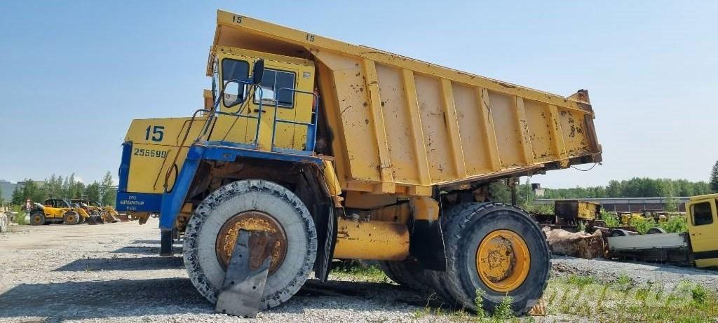 Belaz 75473 リジットフレーム式ダンプトラック
