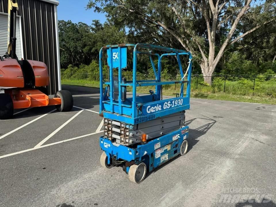 Genie GS 1930 シザースリフト
