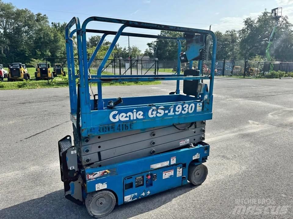 Genie GS 1930 シザースリフト