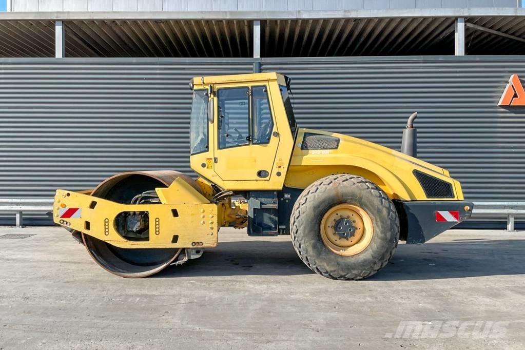 Bomag BW 213 DH-4 振動ローラ