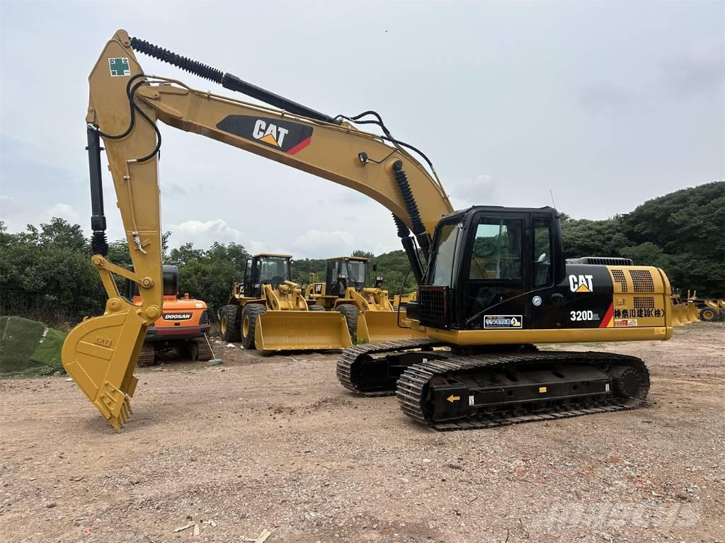 CAT 320 D 大型油圧ショベル12t以上（パワーショベル・ユンボ）