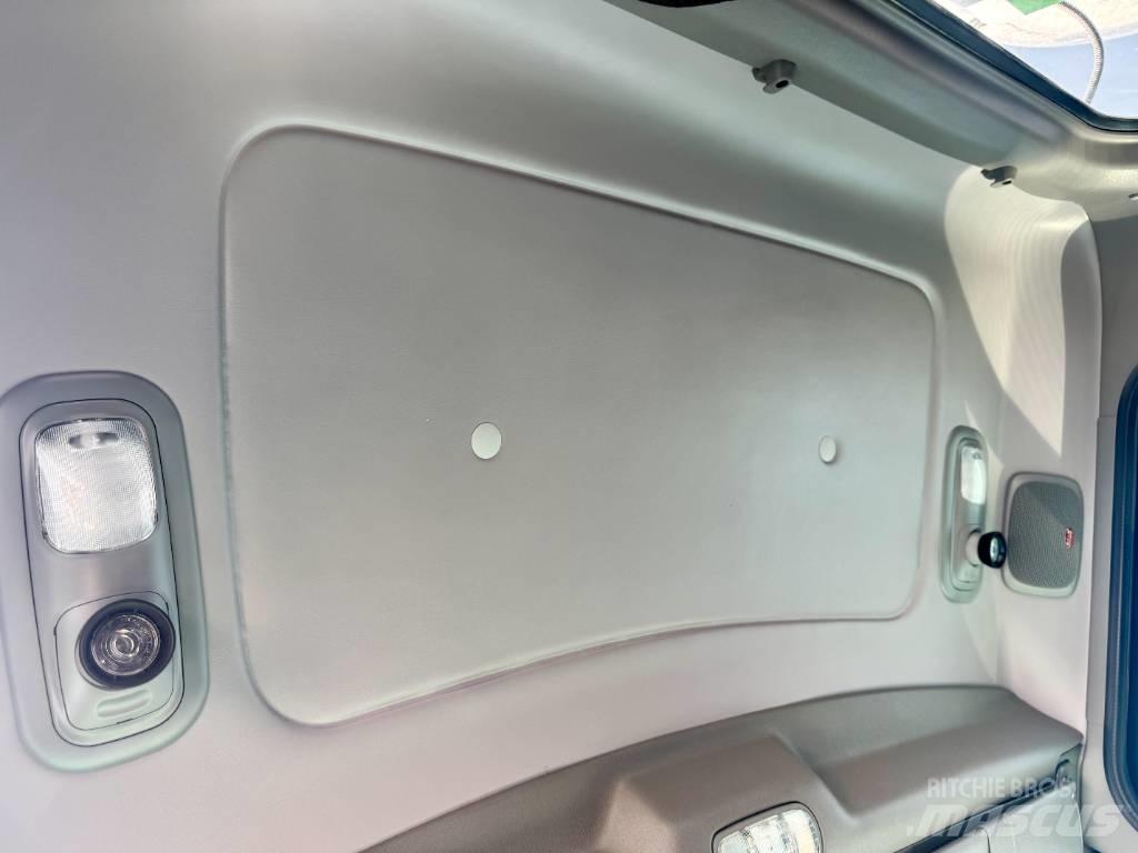 Peterbilt 389 中古トラクターヘッド | トレーラーヘッド