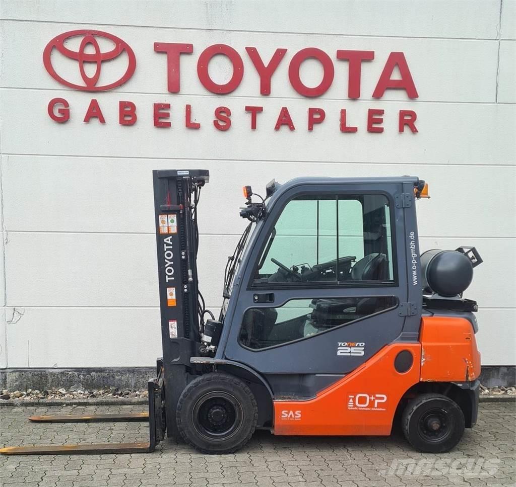 Toyota 02-8FGF25 LPGフォークリフト
