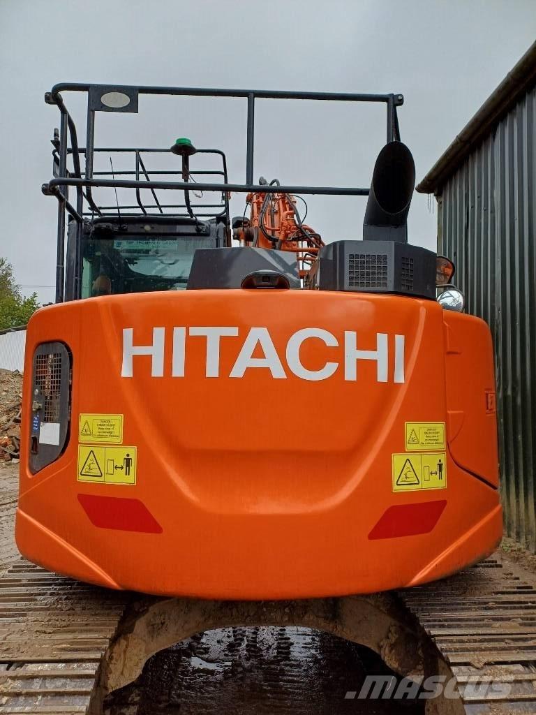 Hitachi ZX 135 US-6 大型油圧ショベル12t以上（パワーショベル・ユンボ）