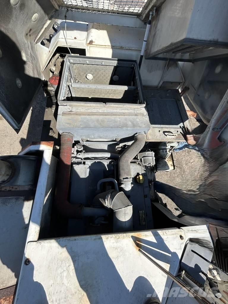 Wirtgen W 1200 F アスファルトコールドミリングマシーン