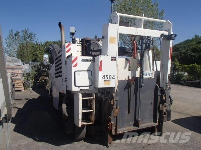 Wirtgen W 1200 F アスファルトコールドミリングマシーン