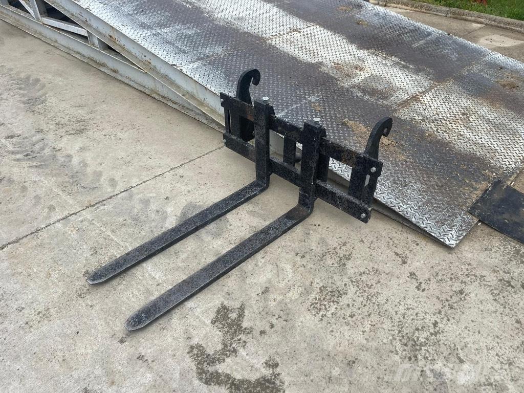 Palazzani PB 30 バックホーローダー