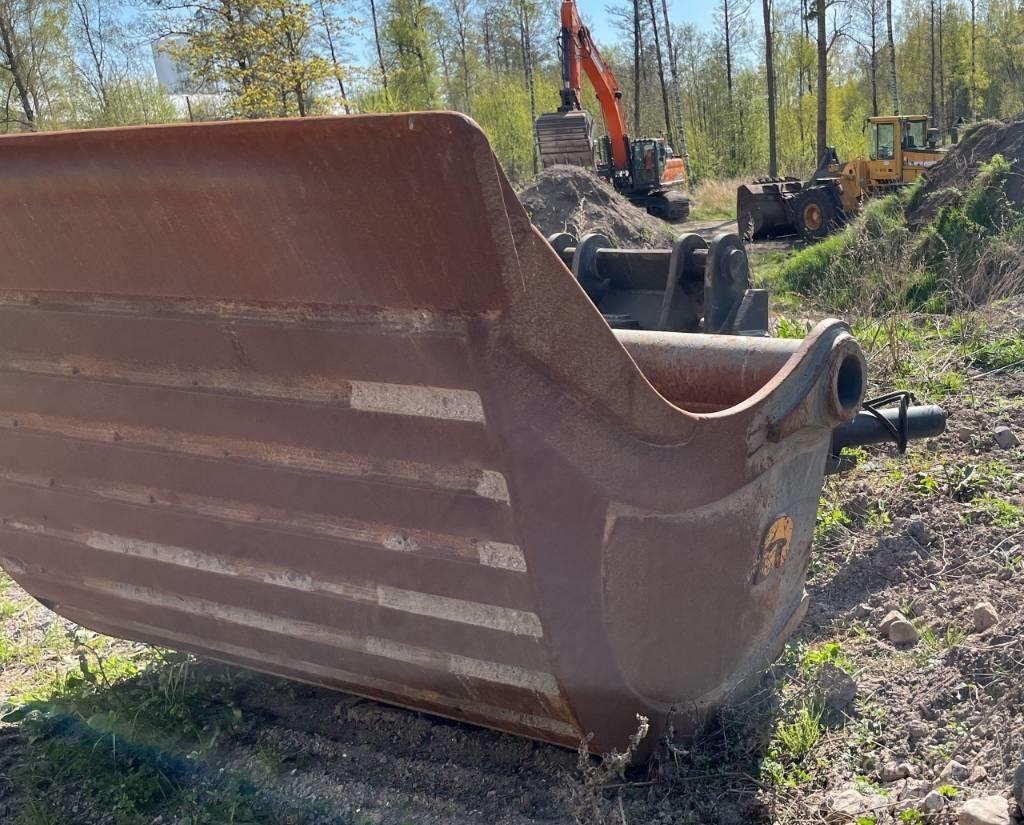 Doosan DX 420 LC 大型油圧ショベル12t以上（パワーショベル・ユンボ）