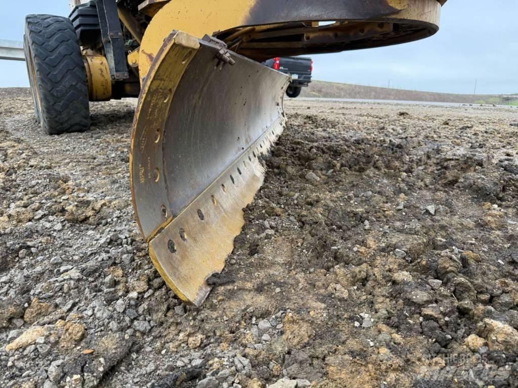 CAT 140H モーターグレーダー