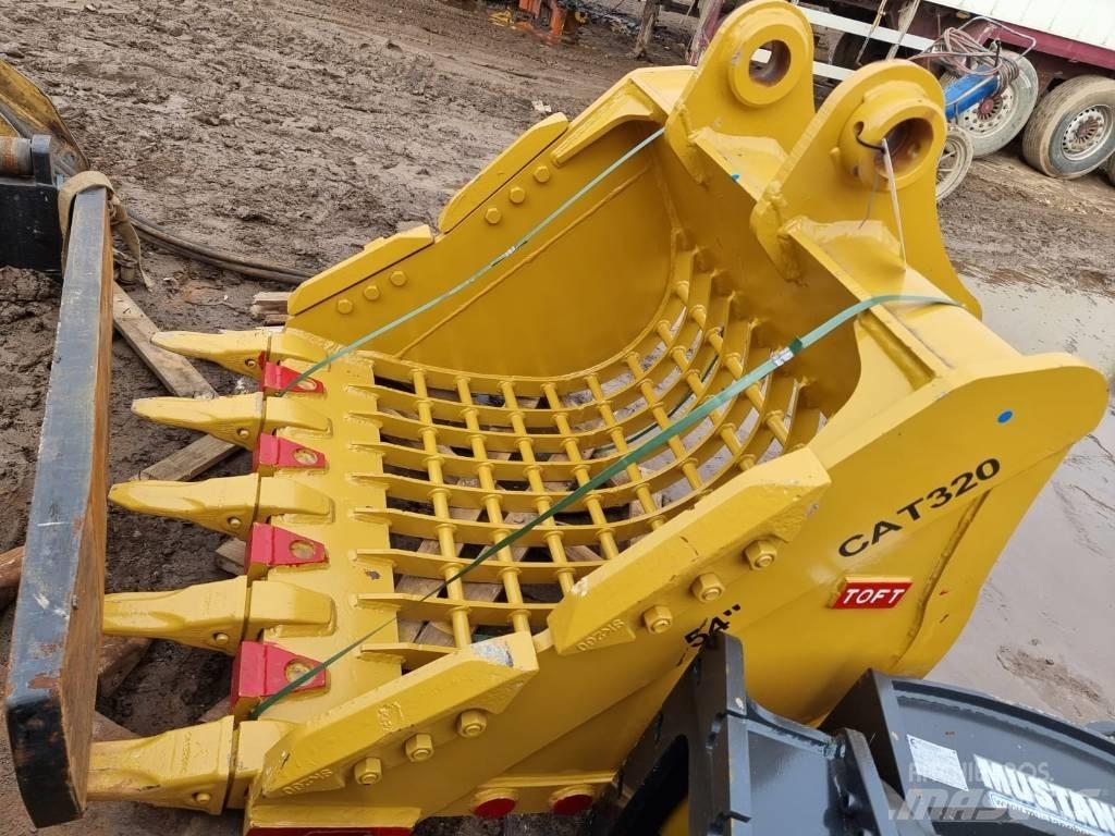 CAT SKELETON BUCKET バケット