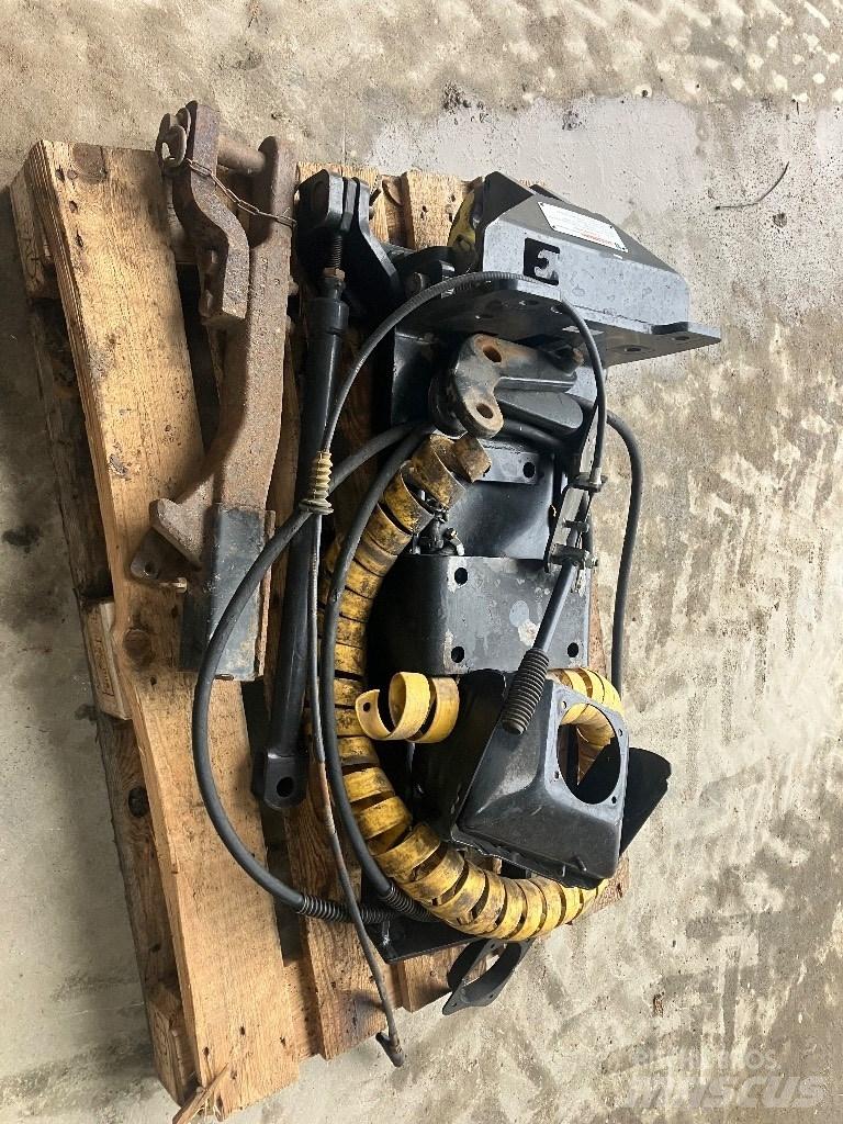 New Holland T 7070 その他トラクターアクセサリー・アタッチメント