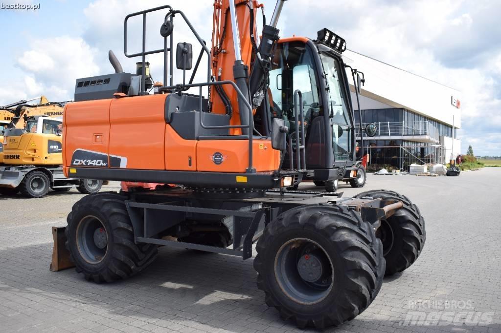Doosan DX 140 W-5 ホイール式油圧ショベル（パワーショベル・ユンボ・バックホー）