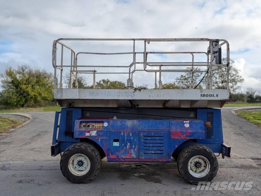Manitou 120 DLX 小型自走式ブームリフト