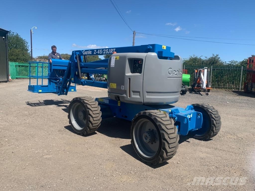 Genie Z 45/25 J RT ブームリフト　屈伸型