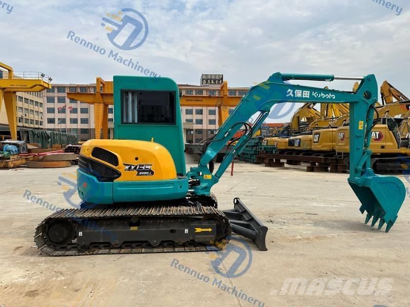 Kubota KX 135 ミニ油圧ショベル 7t以下（ミニユンボ・ミニディガー）