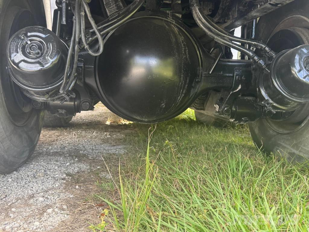 Freightliner M2 コンバイン／バキュームトラック