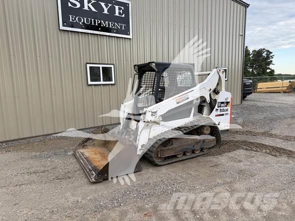 Bobcat T590 スキッドステアローダー