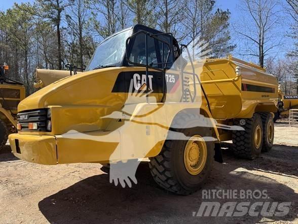 CAT 725 給水車