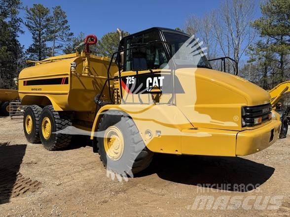CAT 725 給水車