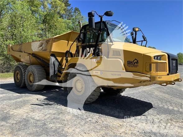 CAT 730C2 アーティキュレート式ダンプトラック
