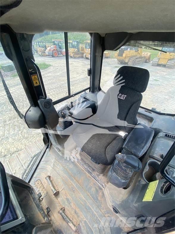CAT D6K2 LGP ブルドーザー