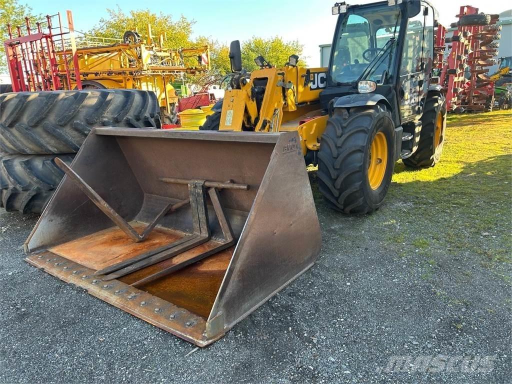 JCB 541-70 AGRIPRO ブームリフト　直伸型