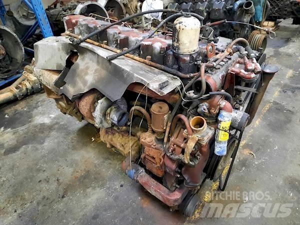 Renault 6 CILINDER エンジン