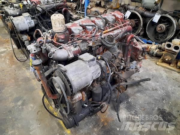 Renault 6 CILINDER エンジン