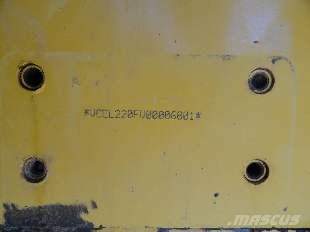 Volvo L 220 F ホイールローダー・タイヤショベル