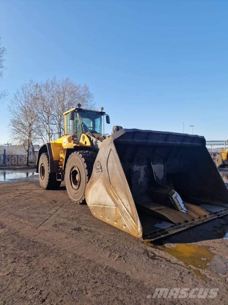 Volvo L 220 F ホイールローダー・タイヤショベル