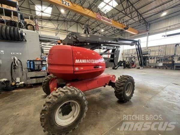 Manitou 180ATJ ブームリフト　屈伸型