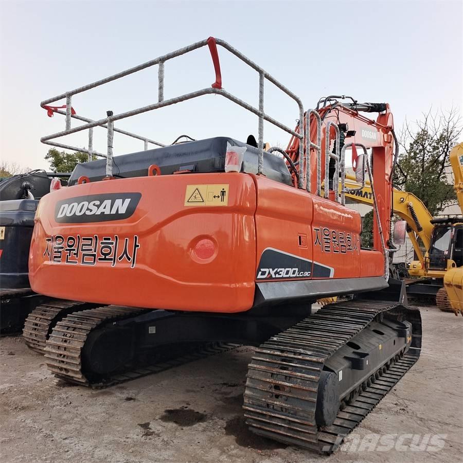 Doosan DX300LC-9C 大型油圧ショベル12t以上（パワーショベル・ユンボ）