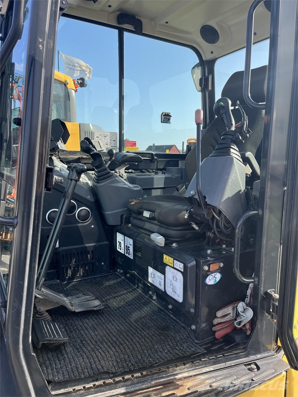 Yanmar SV 60 ミニ油圧ショベル 7t以下（ミニユンボ・ミニディガー）