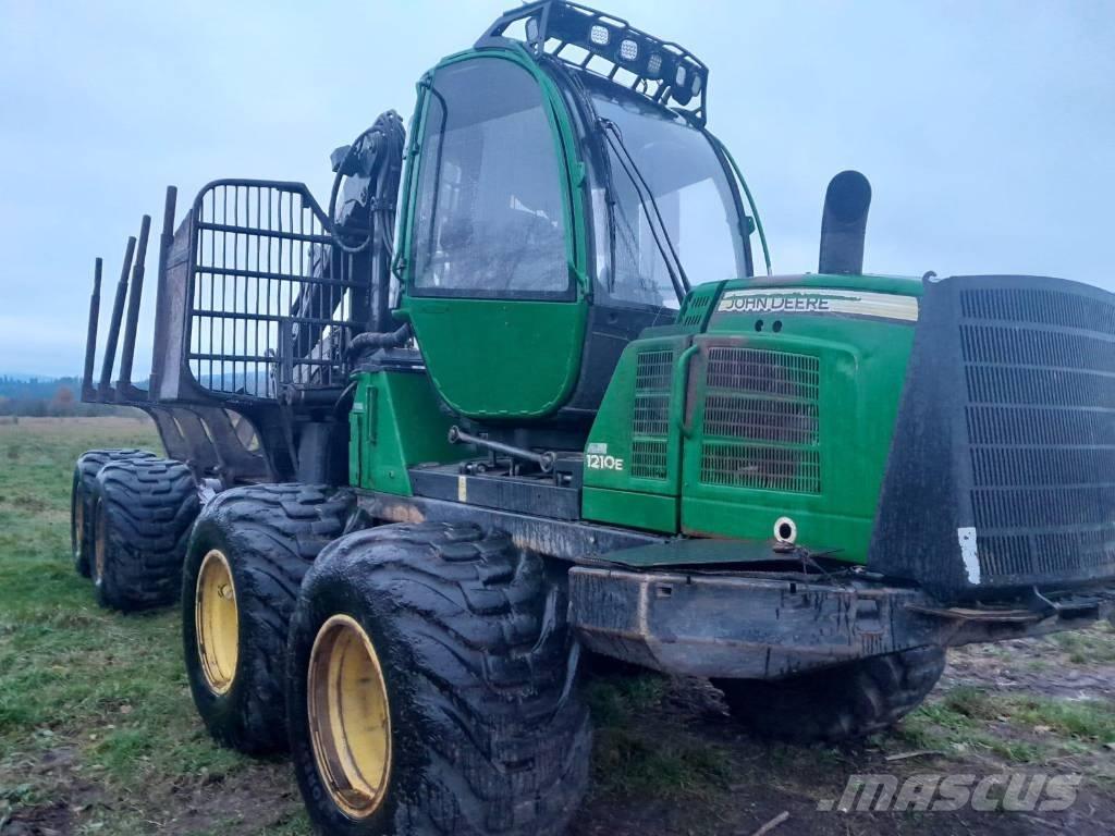 John Deere 1210 E フォワーダー