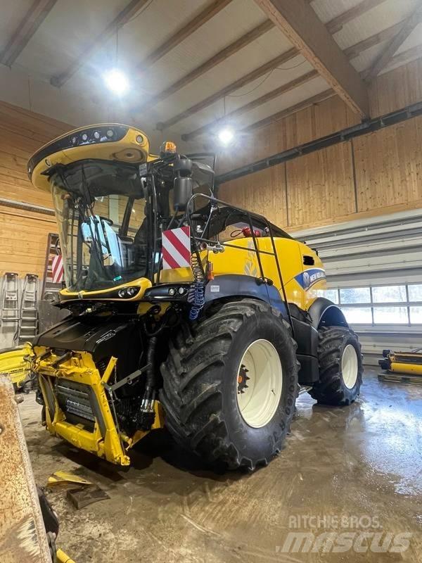 New Holland FR 650 自走式フォレージハーベスター