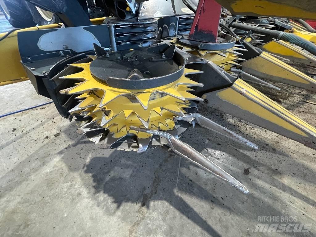 New Holland FR 650 自走式フォレージハーベスター