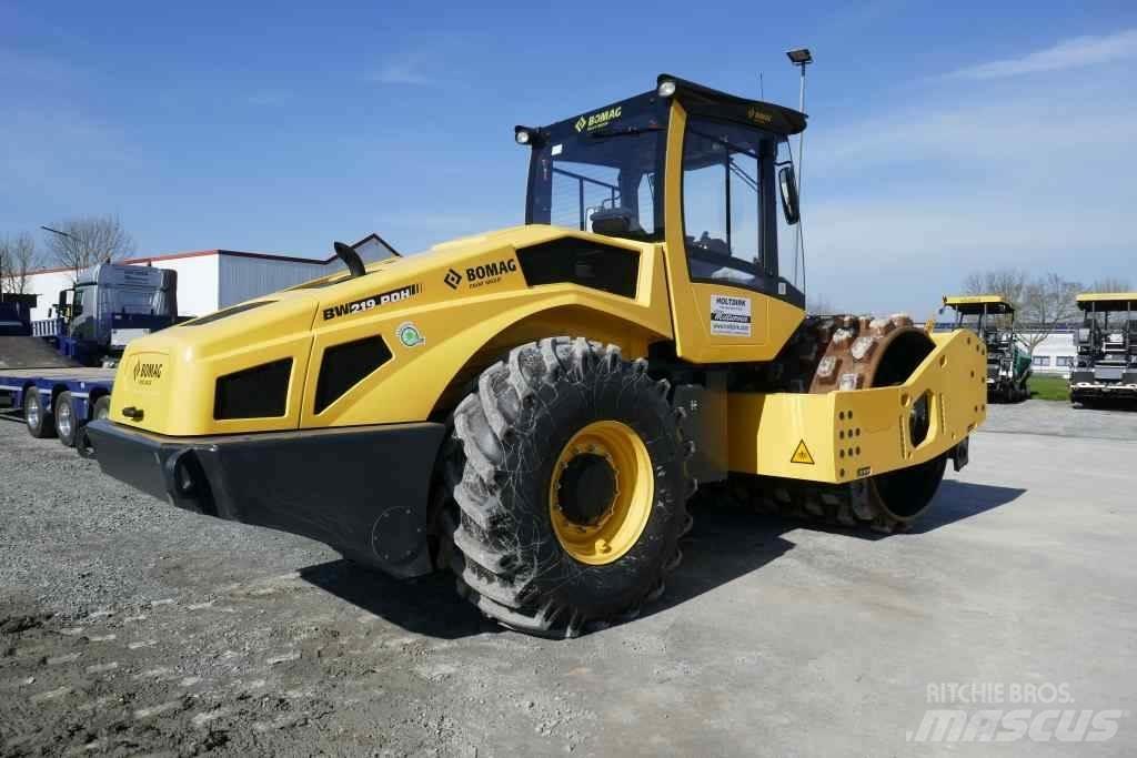 Bomag BW 219 PDH-5 ソイルコンパクター