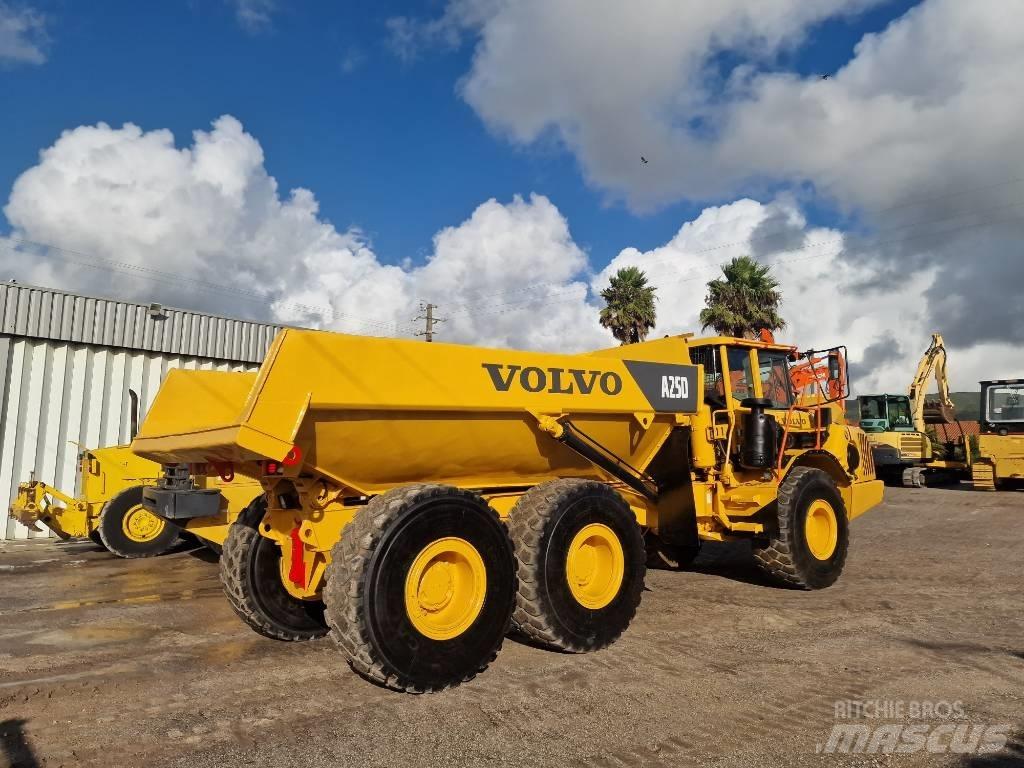Volvo A 25 D アーティキュレート式ダンプトラック