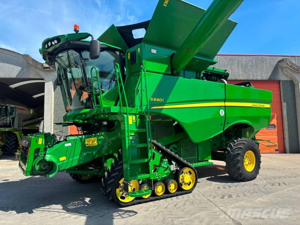 John Deere S 690 i コンバイン