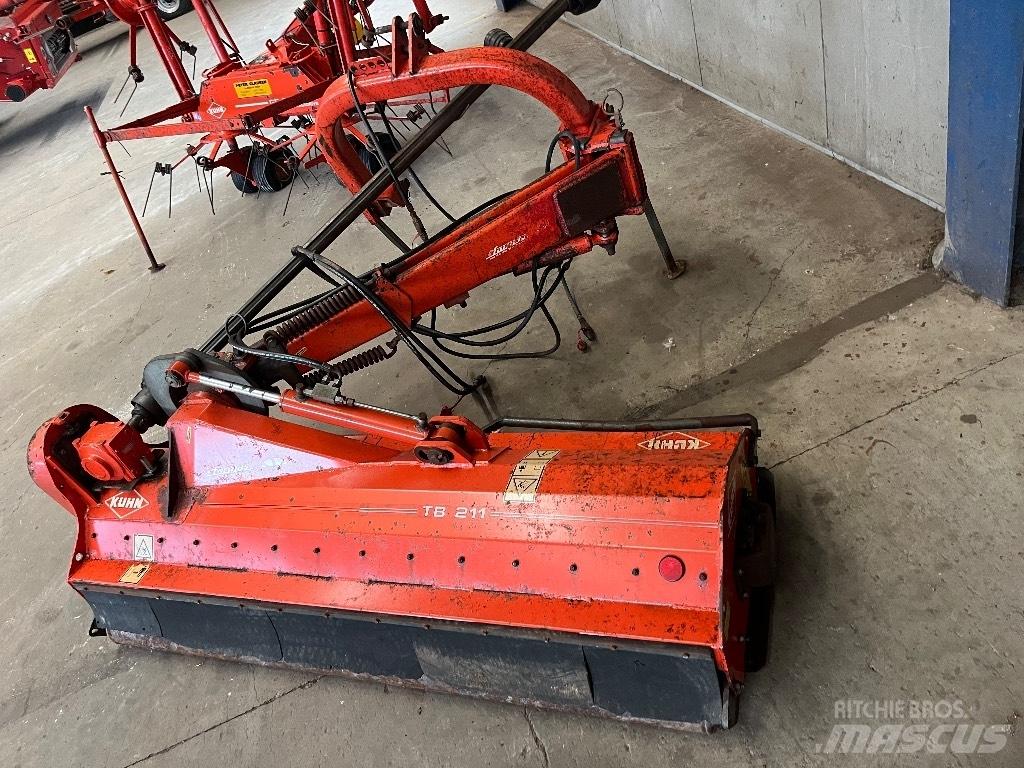 Kuhn TB 211 モアー