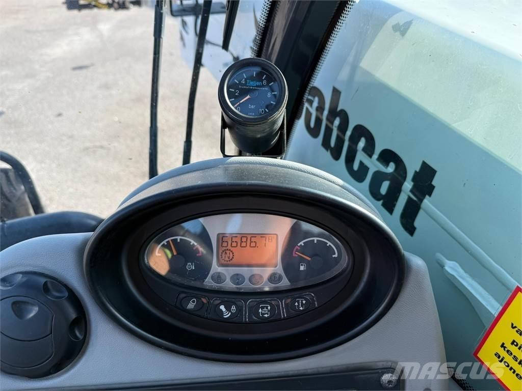 Bobcat TL470 Agri テレスコーピックハンドラー